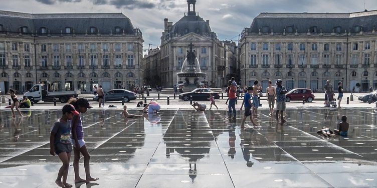 bordeaux-426444_960_720